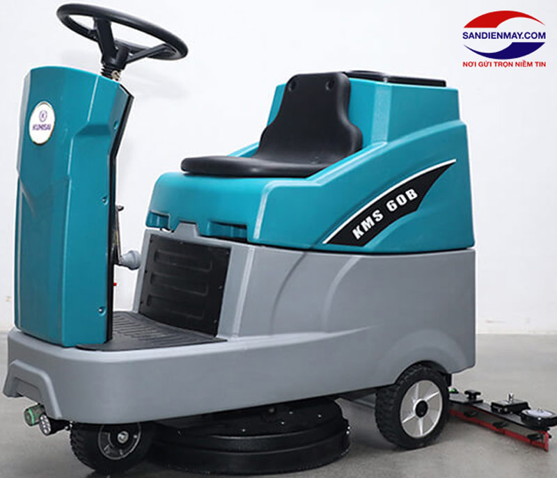 Sử dụng máy chà sàn ngồi lái sẽ giúp bạn tiết kiệm chi phí thuê nhân công